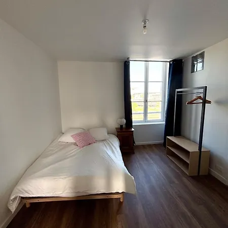 Apartment T2 Climatise Sur Les Quais De La Mayenne Chateau-Gontier